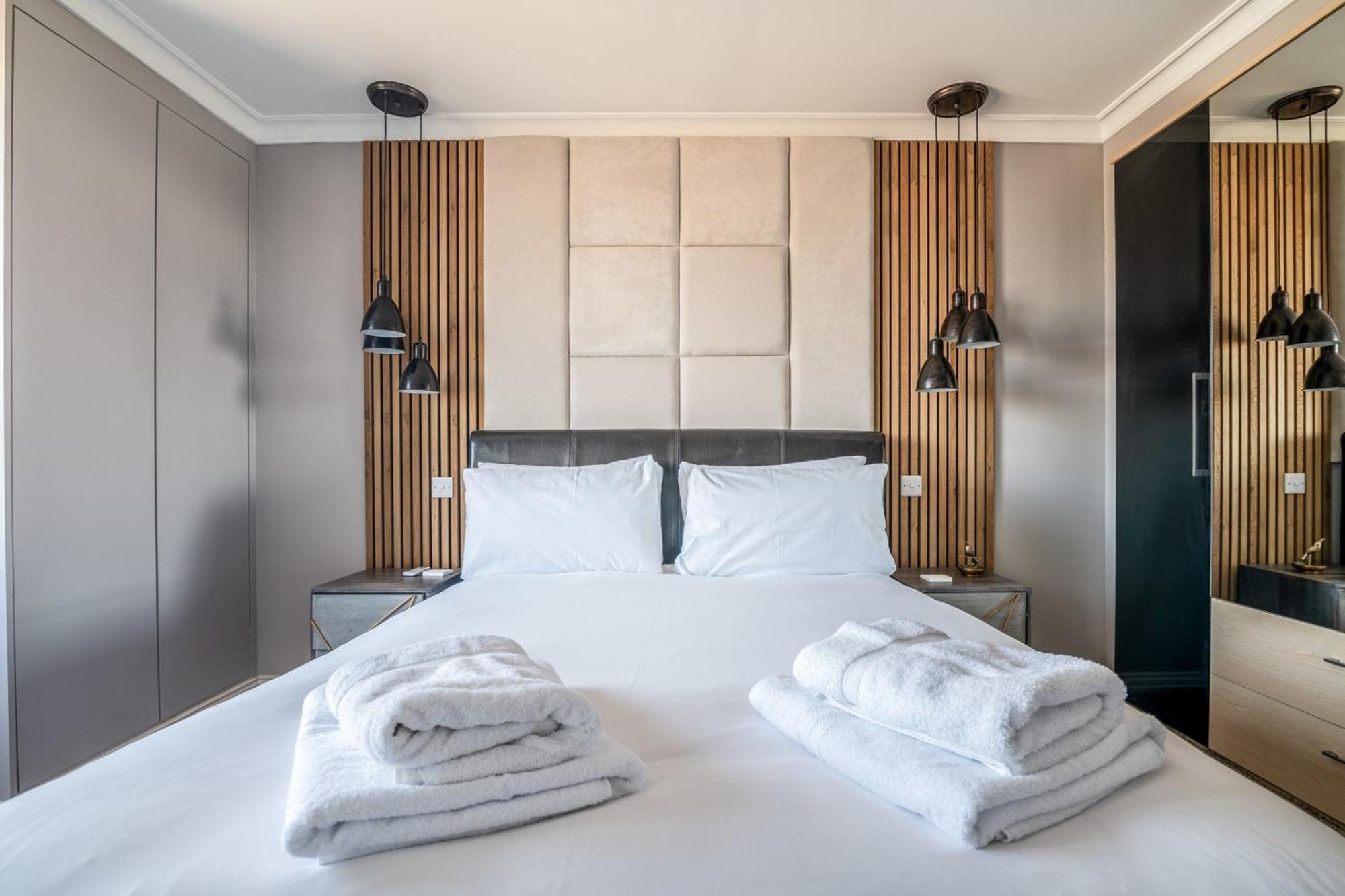 Canary Wharf Retreat With Free Secure Parking Лондон Экстерьер фото