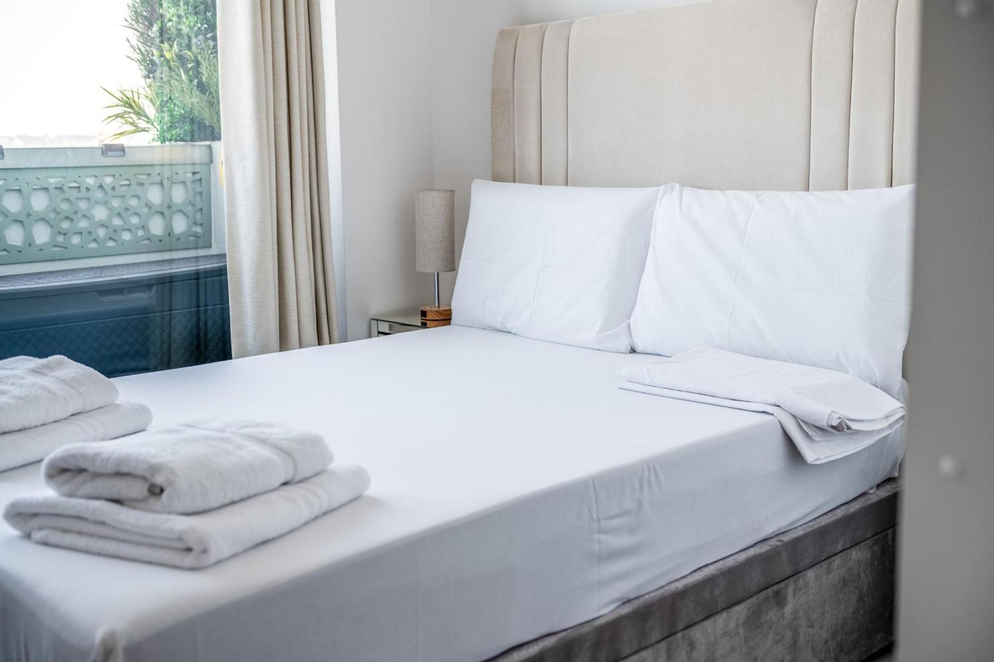 Canary Wharf Retreat With Free Secure Parking Лондон Экстерьер фото