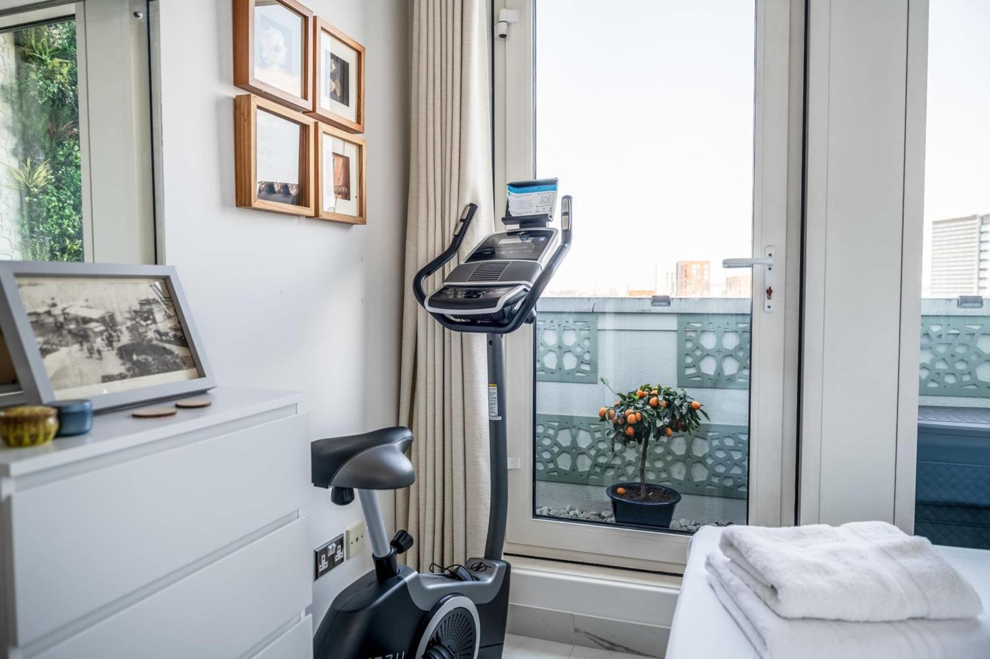 Canary Wharf Retreat With Free Secure Parking Лондон Экстерьер фото