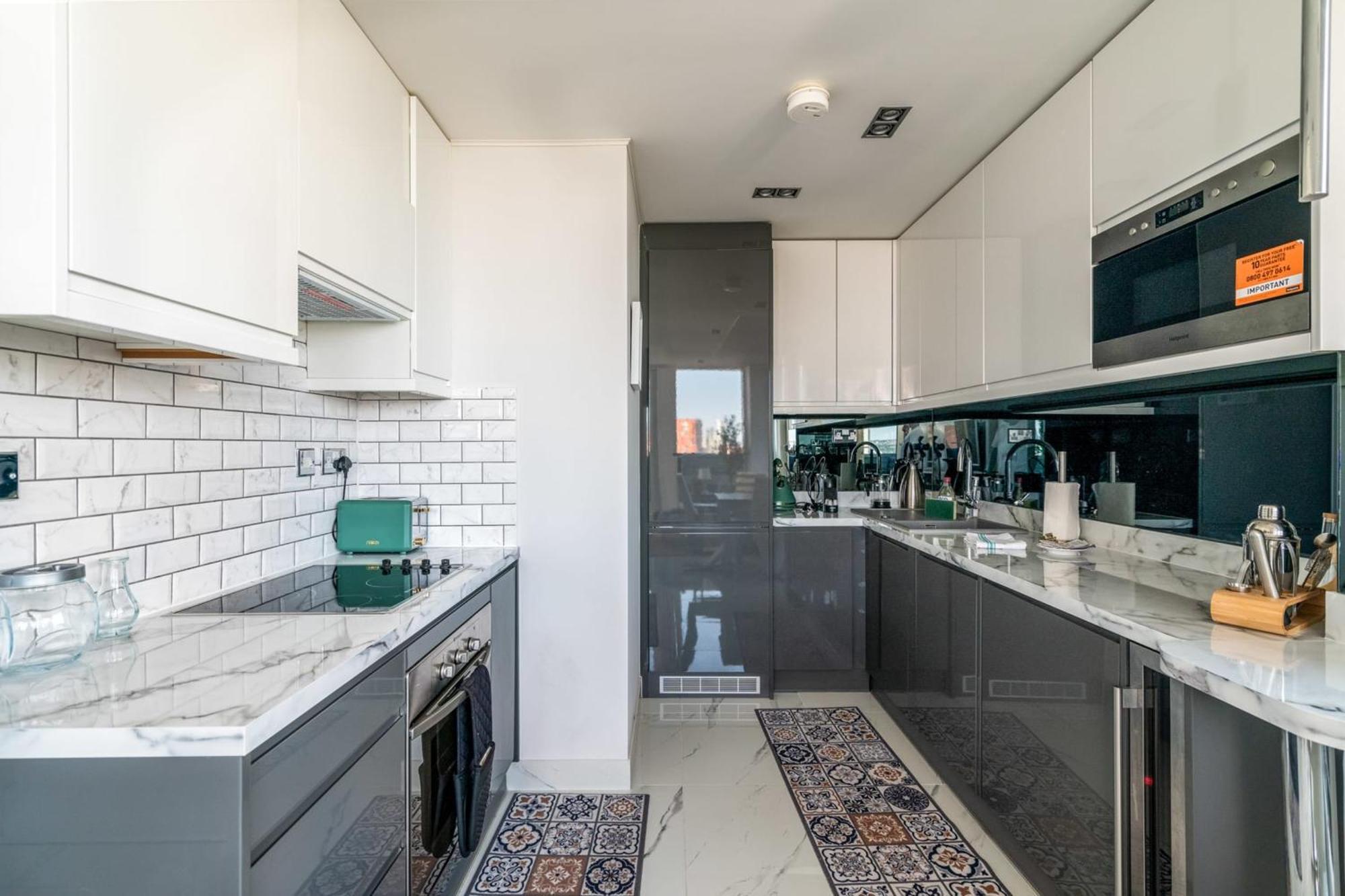 Canary Wharf Retreat With Free Secure Parking Лондон Экстерьер фото