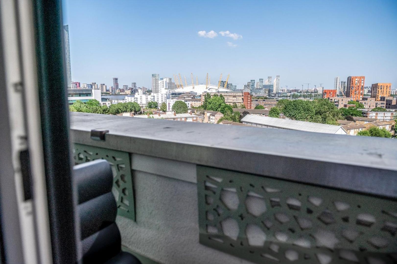 Canary Wharf Retreat With Free Secure Parking Лондон Экстерьер фото