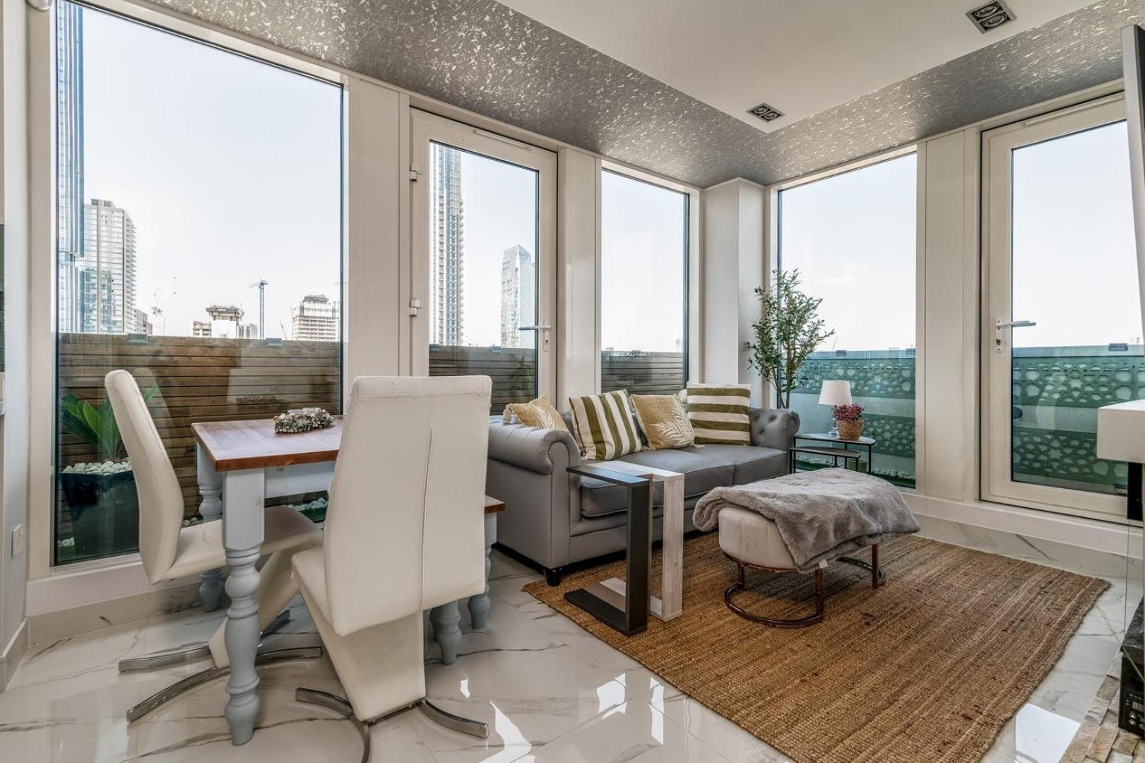 Canary Wharf Retreat With Free Secure Parking Лондон Экстерьер фото