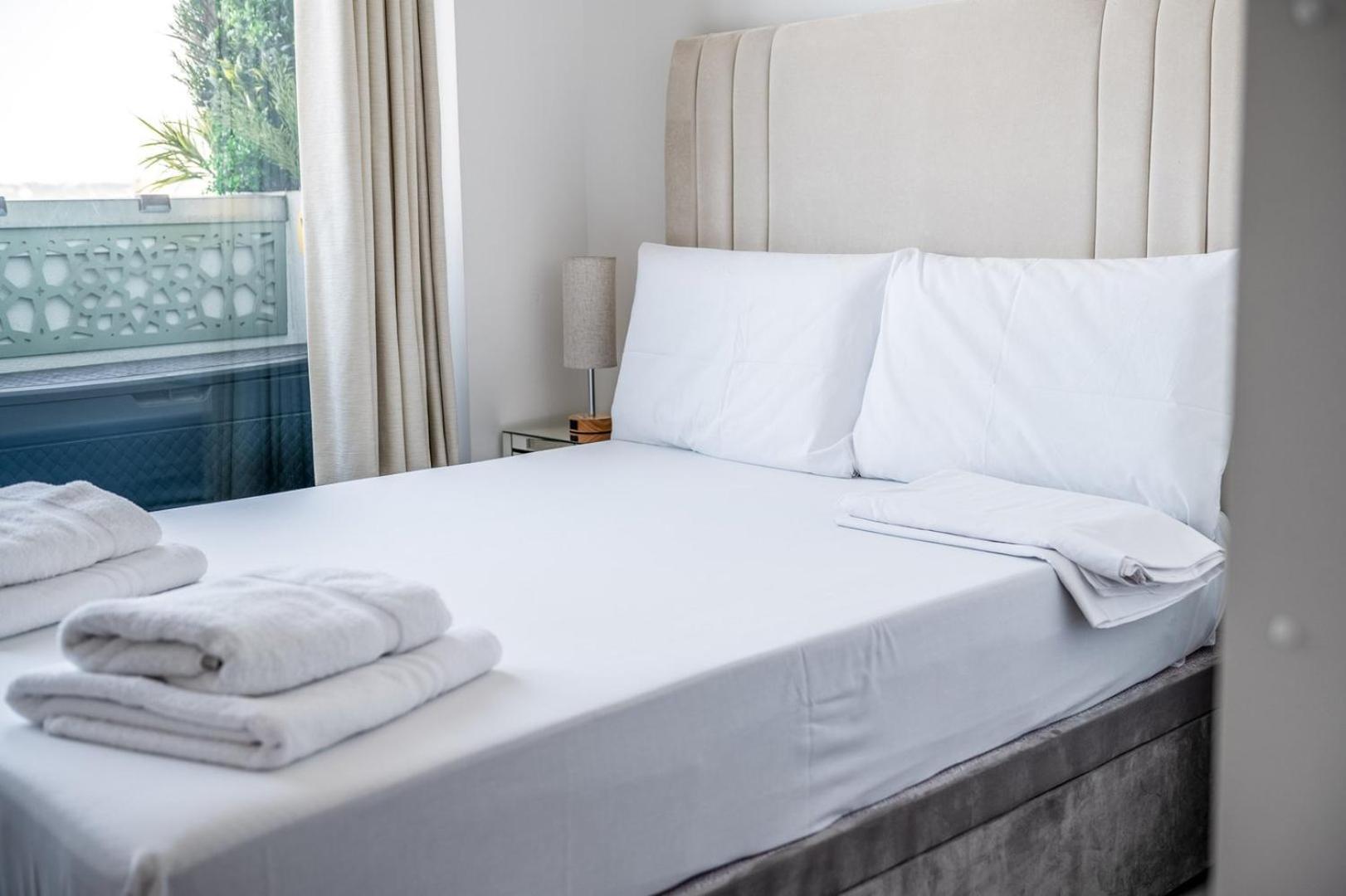 Canary Wharf Retreat With Free Secure Parking Лондон Экстерьер фото