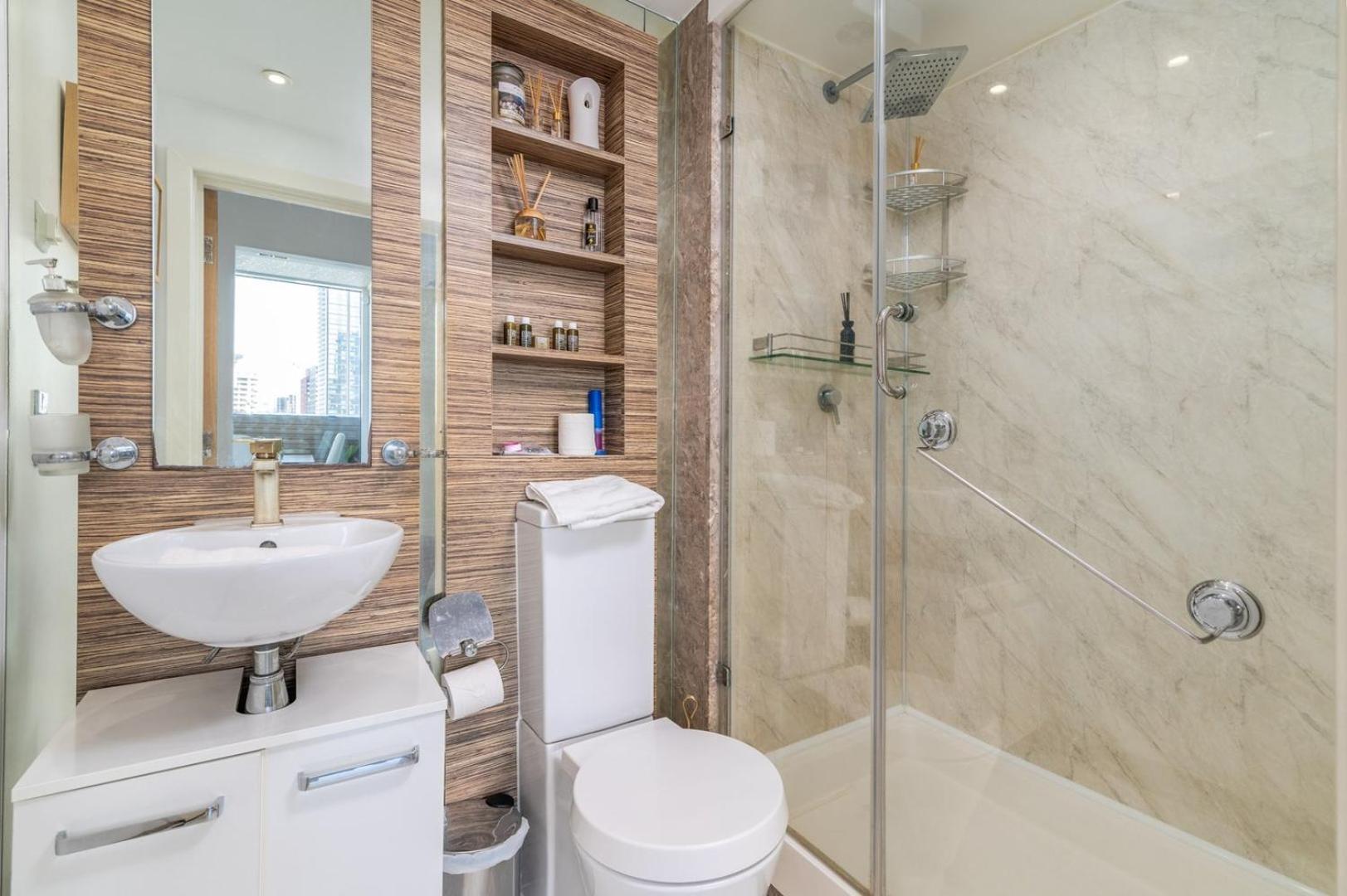 Canary Wharf Retreat With Free Secure Parking Лондон Экстерьер фото
